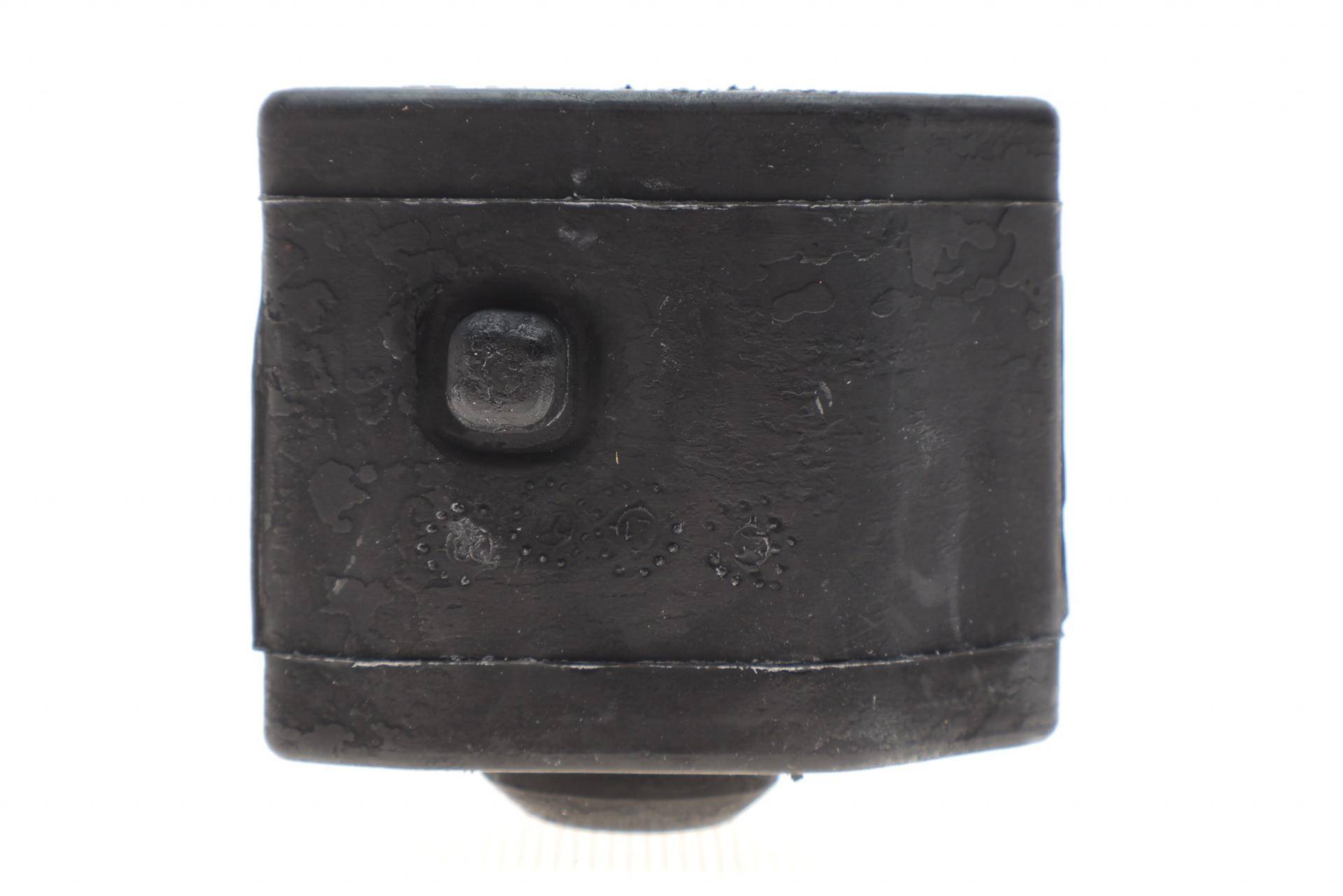 Втулка стабілізатора (переднього) Toyota Auris/ Corolla 05- (d=21mm) (R)