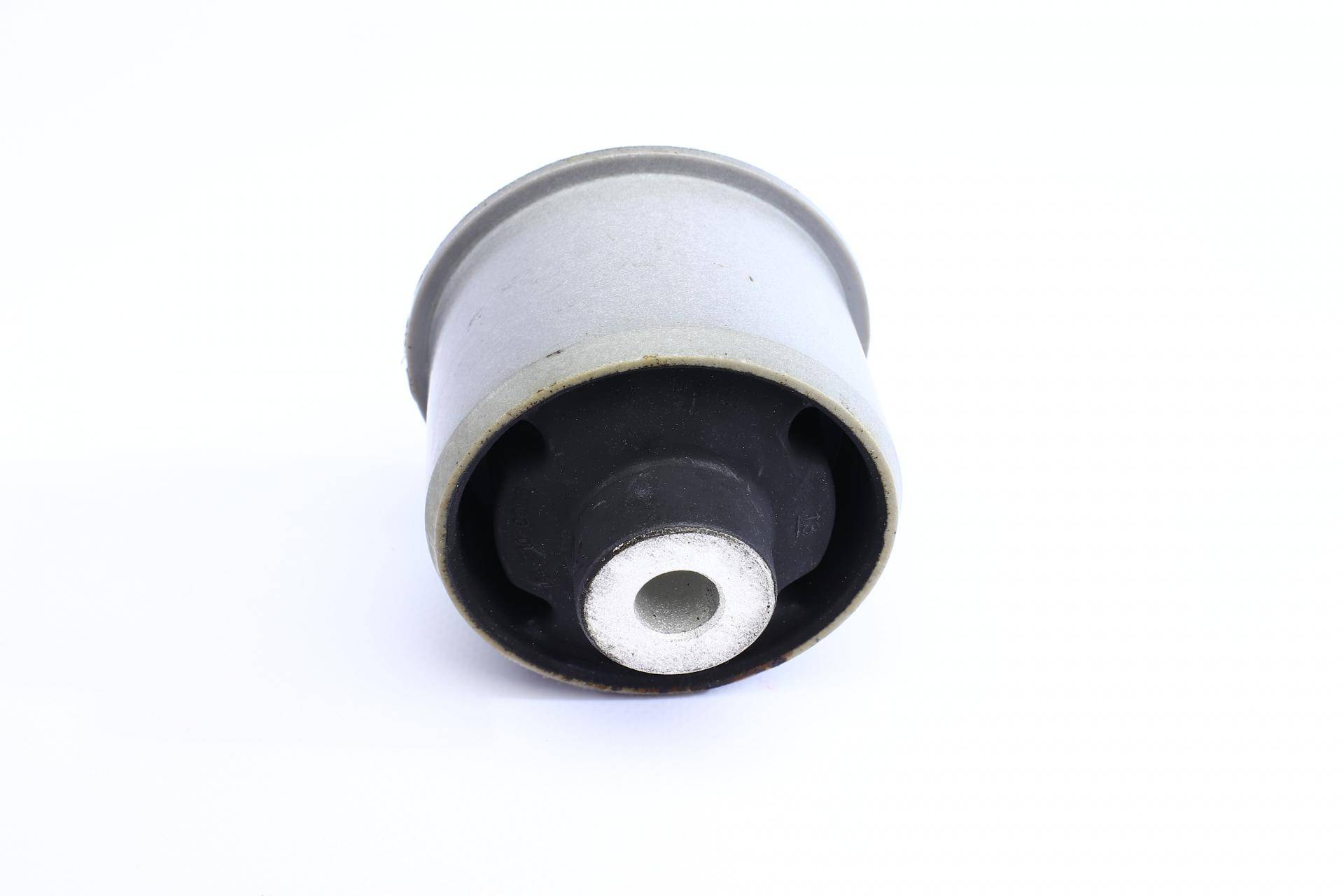 Сайлентблок балки (задньої) Ford Fiesta IV 1.0-1.6 08-