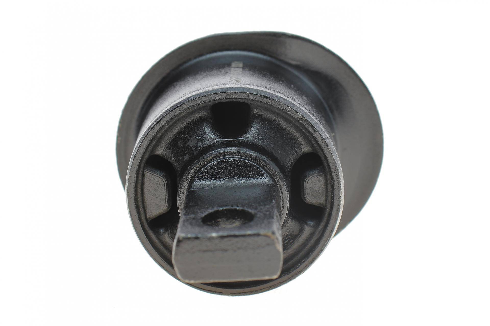 Сайлентблок балки (задньої) Mitsubishi Colt 04-12
