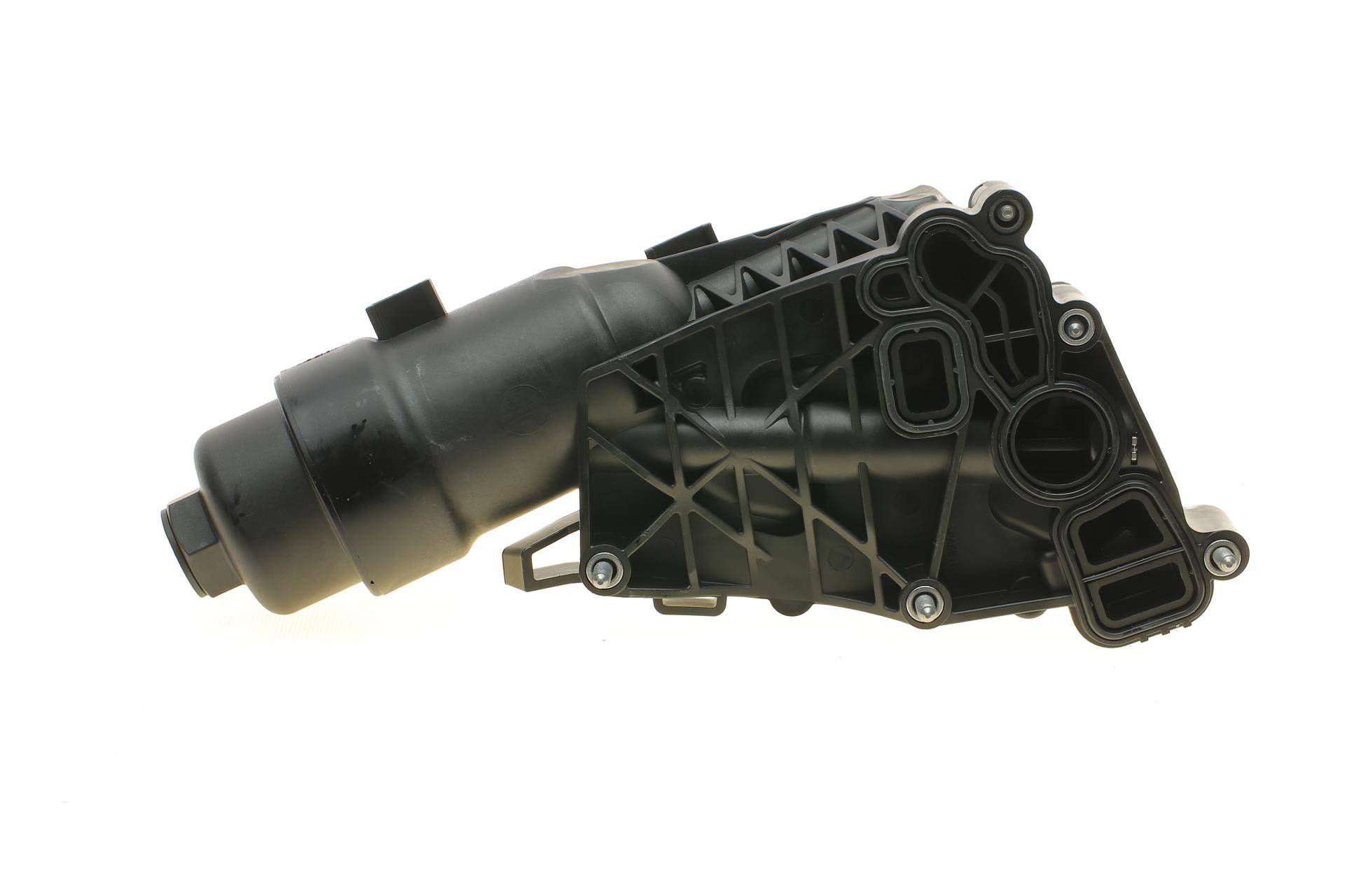 Корпус фільтра масляного (з радіатором) BMW 2 (F46/F45)/X1 (F48)/X2 (F39) 15- (B37/B48/B38)