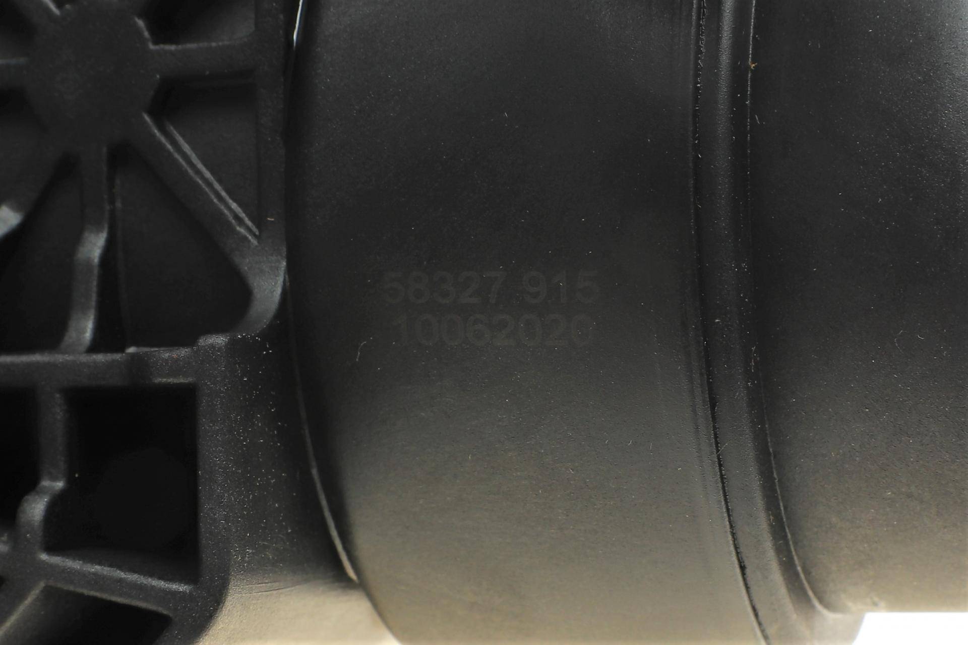 Корпус фільтра масляного (з радіатором) VW Golf/Audi A3 1.6/2.0 TDI 15-