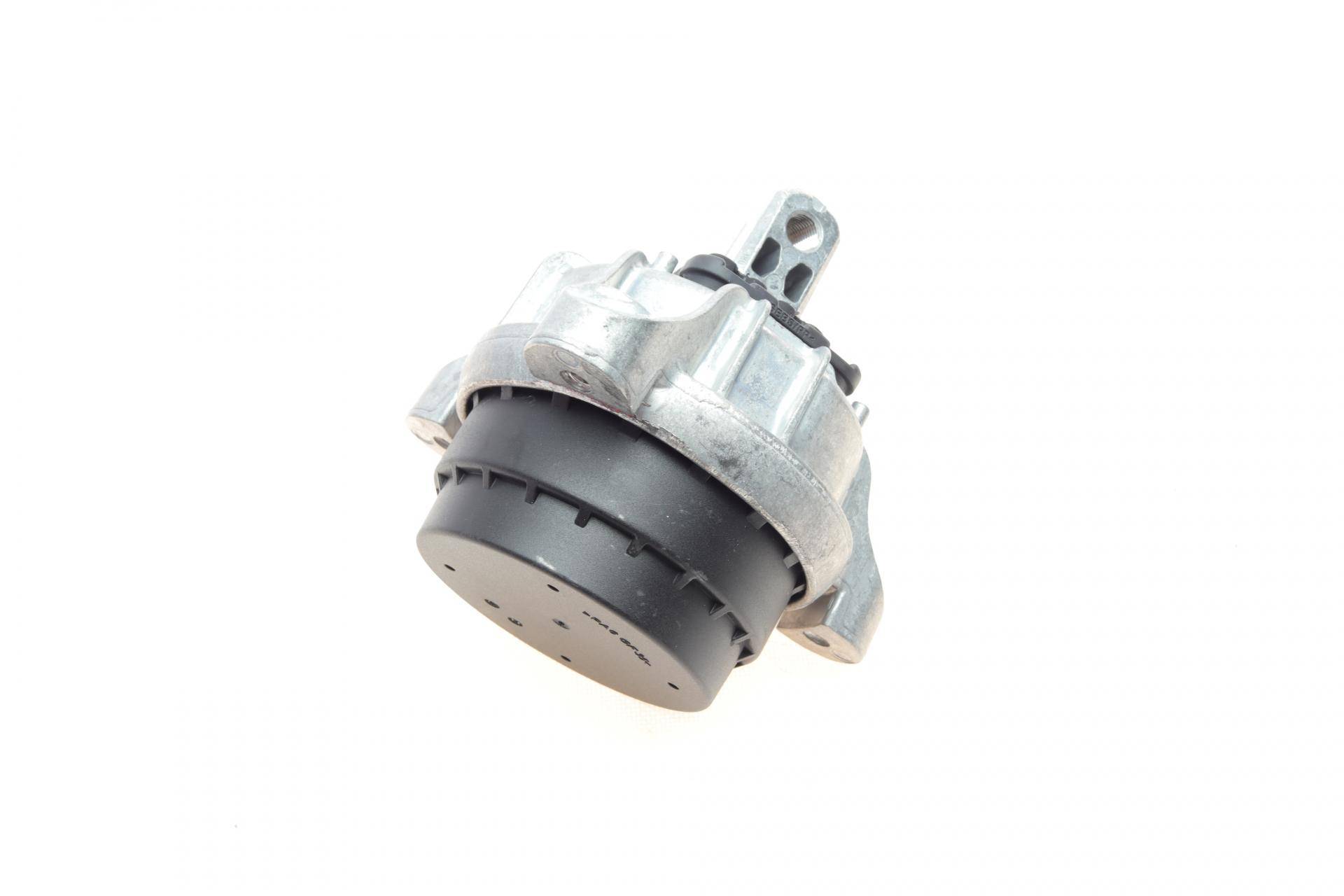 Подушка двигуна (R) BMW 5 (F10/F11) 09-16 (N20)