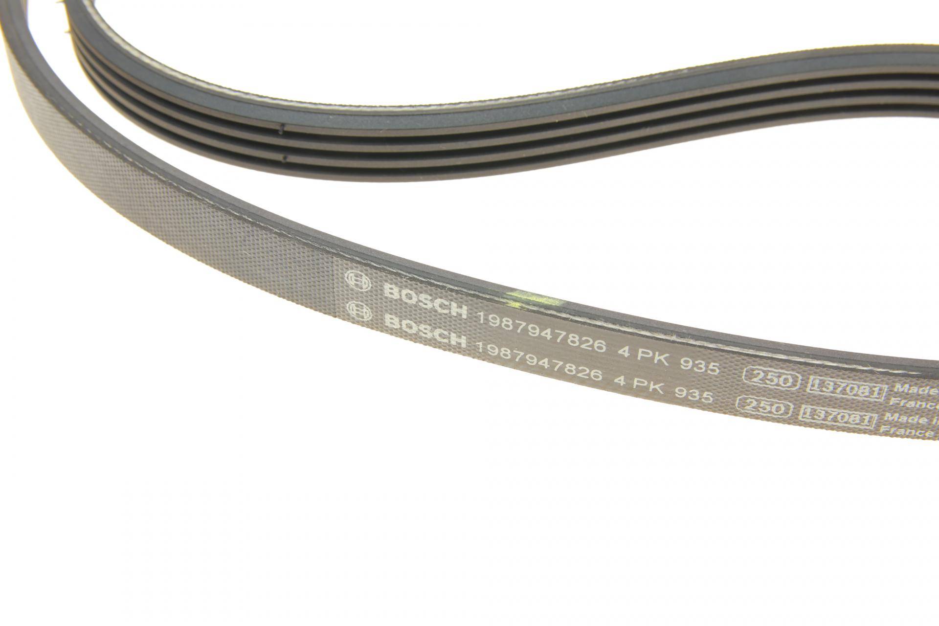 Ремінь генератора Mitsubishi Galant 1.8/2.0 87-03/Toyota Hilux 2.4 97-05 (4PK935)
