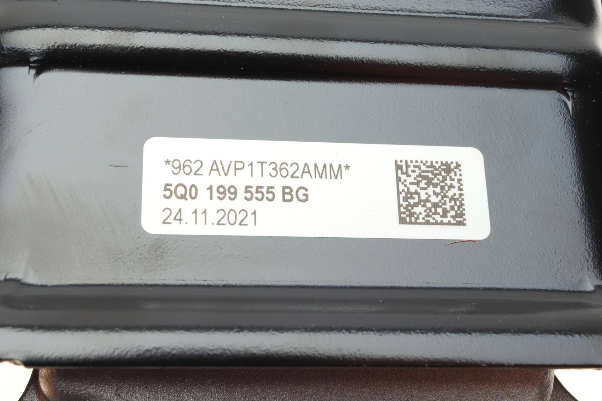 Подушка КПП VW Caddy IV 1.6 TDI 12- (L)
