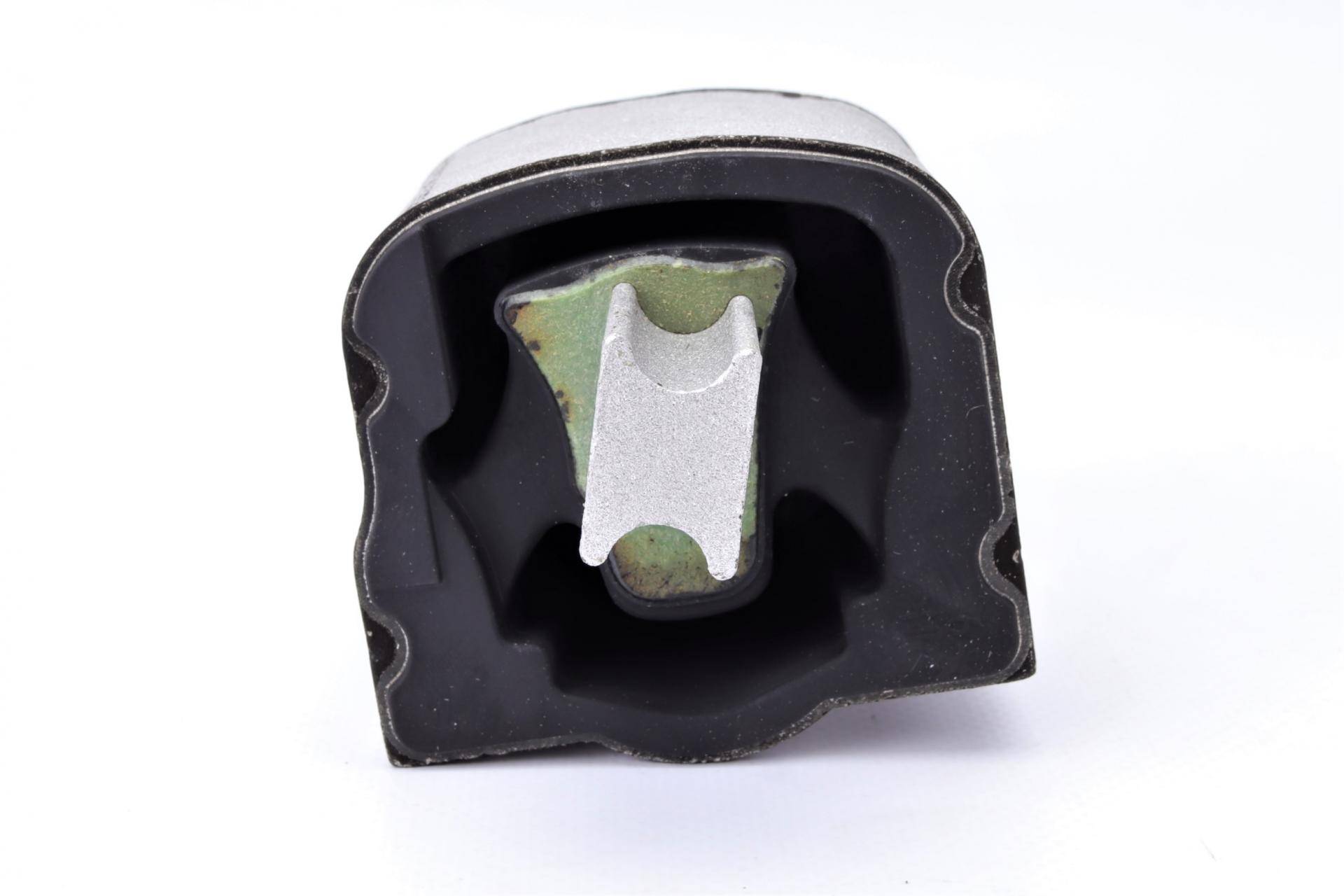 Подушка КПП MB Sprinter (901/902/903/904)/C (W203)/204)/E (W210/211/212)/S (W220) 95- (ззаду)