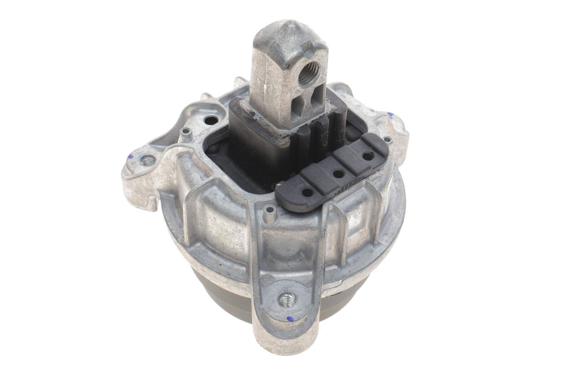 Подушка двигуна (R) BMW 5 (F10/F11) 09-16 (N20)