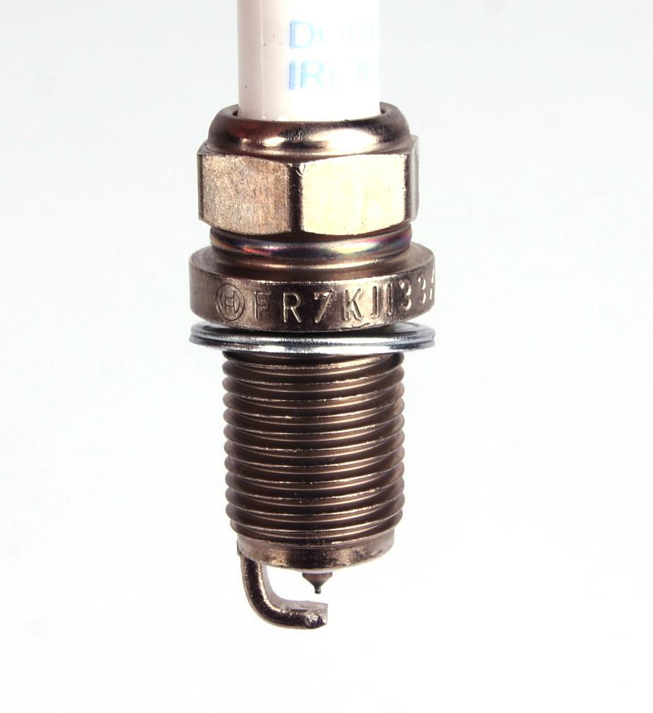 Свічка запалювання Infiniti J30/M30 3.0i/Lexus ES/GS/LS 2.0-4.3i 89-06