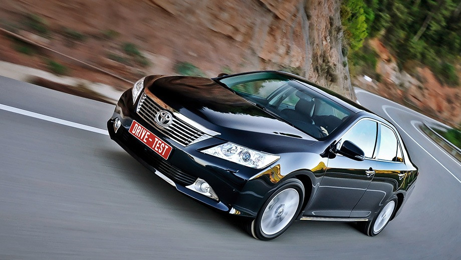 Ремкомплект супорта (переднього) Toyota Camry 91-06 (d=43mm)(+ 2 поршня) (Akeb)