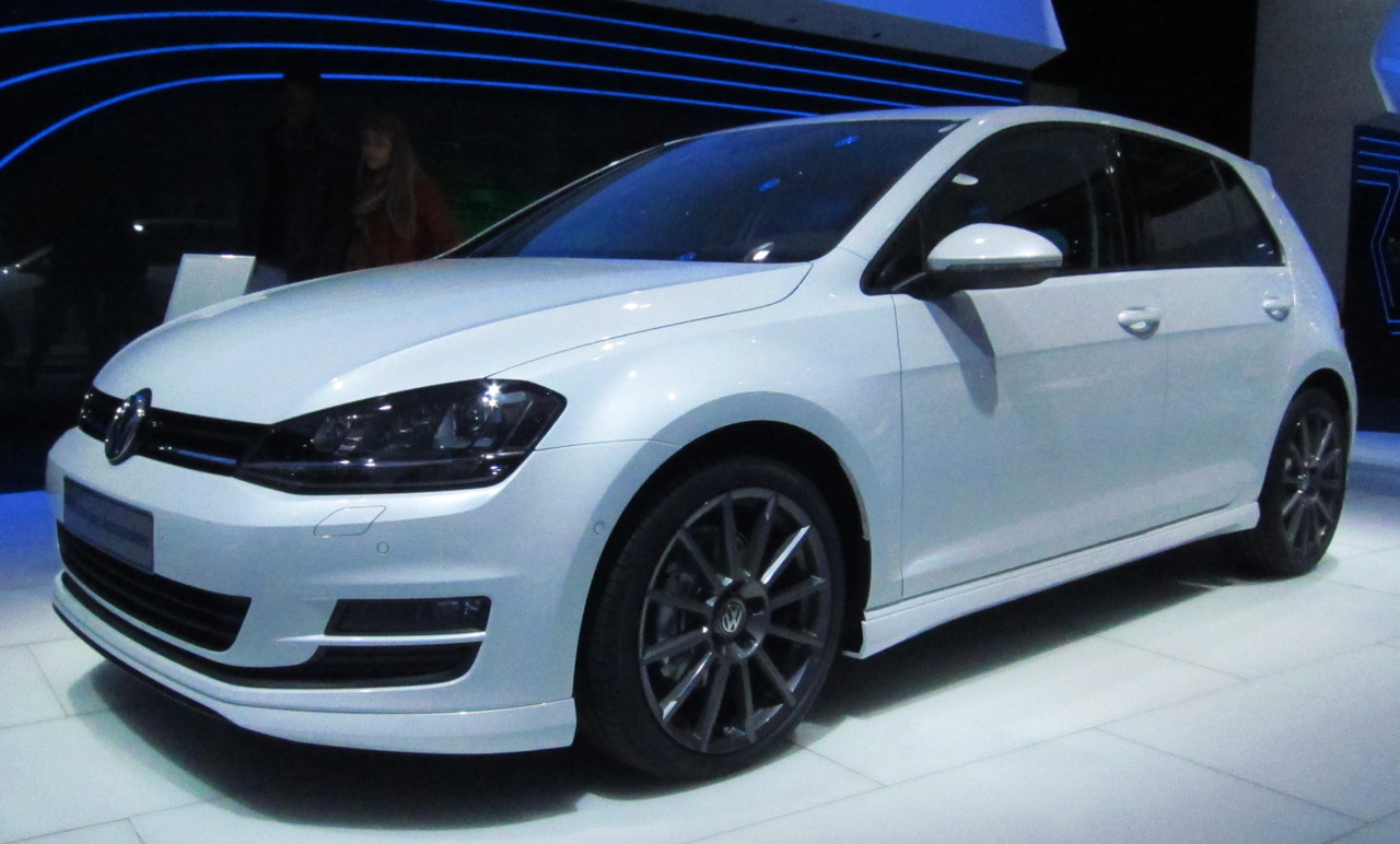Поворотний кулак передній правий Volkswagen Golf 7, Skoda Octavia A7, Audi A3 - 2012-