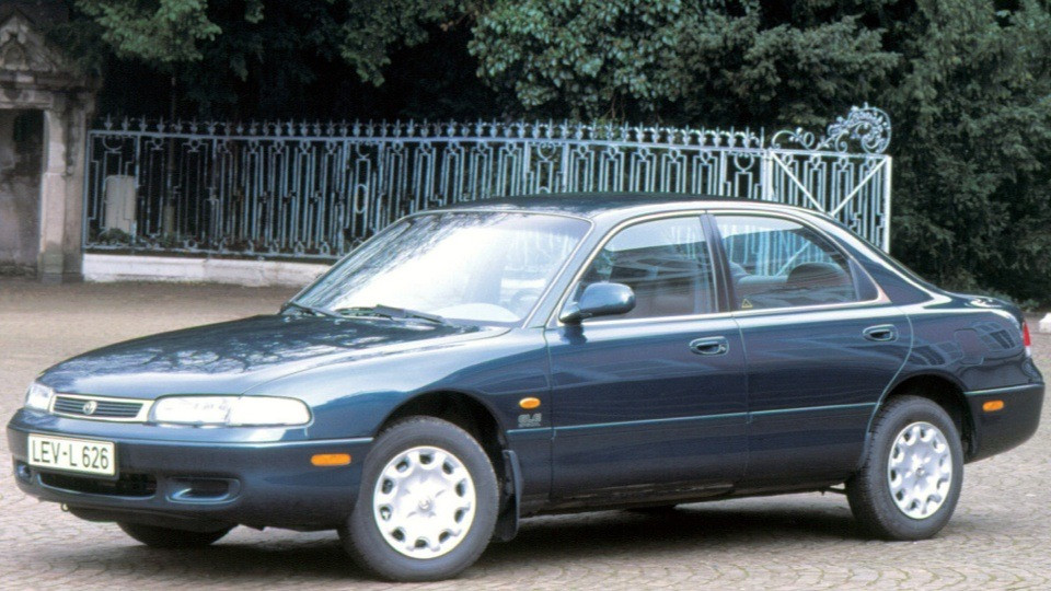 Ступиця заднього колеса з підшипником Mazda 323 F6, 626 5, Премасі - Mazda 323 F 6, Premacy (1.6-2.5